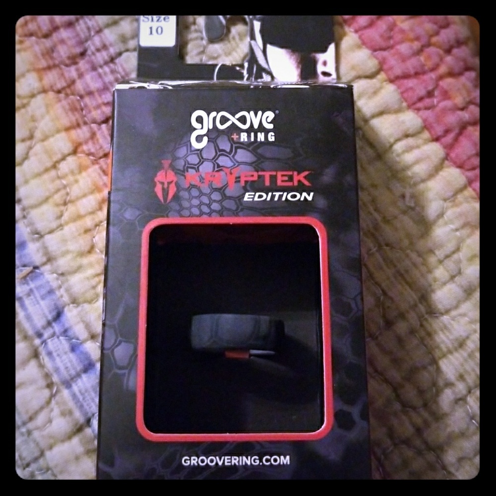 Black kryptek groove ring